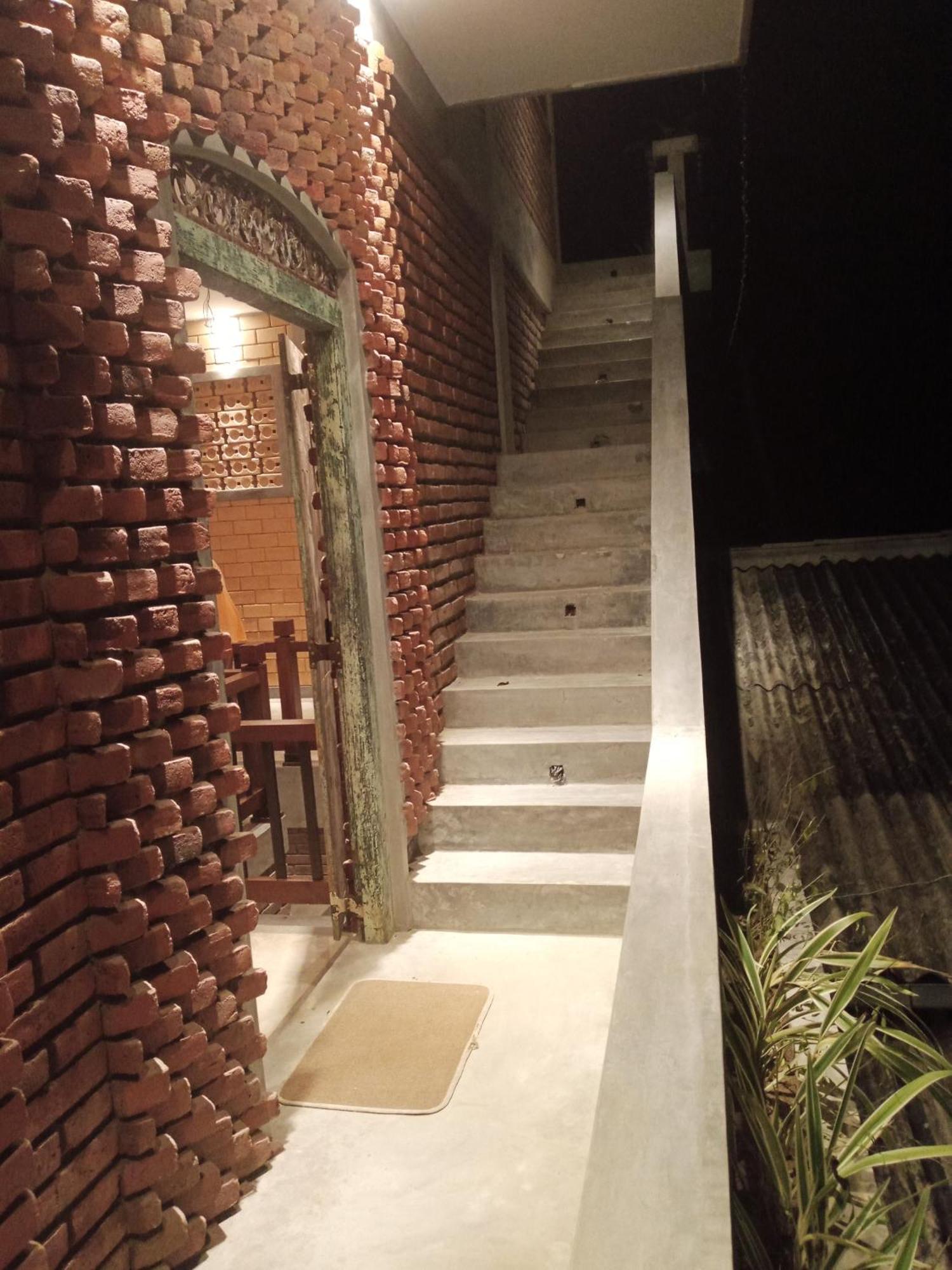 Hotel The Brick Wonder Habaraduwa Central Esterno foto